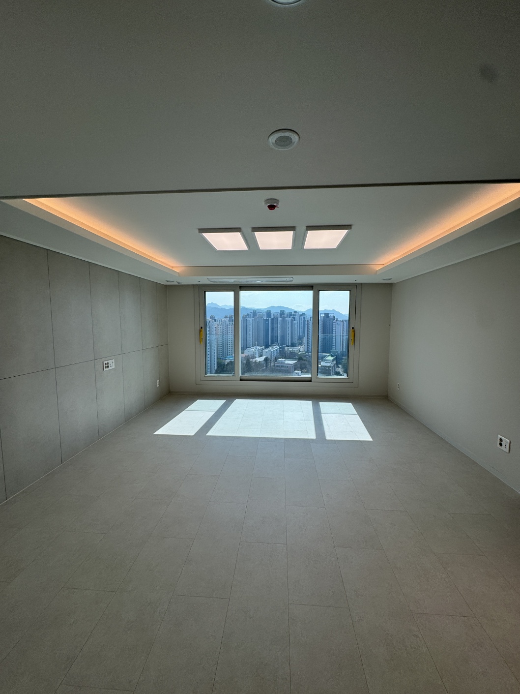 교대역 모아엘가 101동